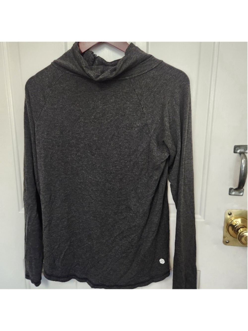 Scorpio Sol Women's Nova Zip Neck Long Sleeve Shirt Gray Size Medium NWOT - Picture 3 of 5